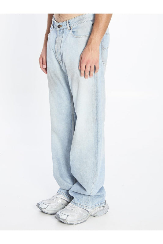 Distressed relaxed jeans