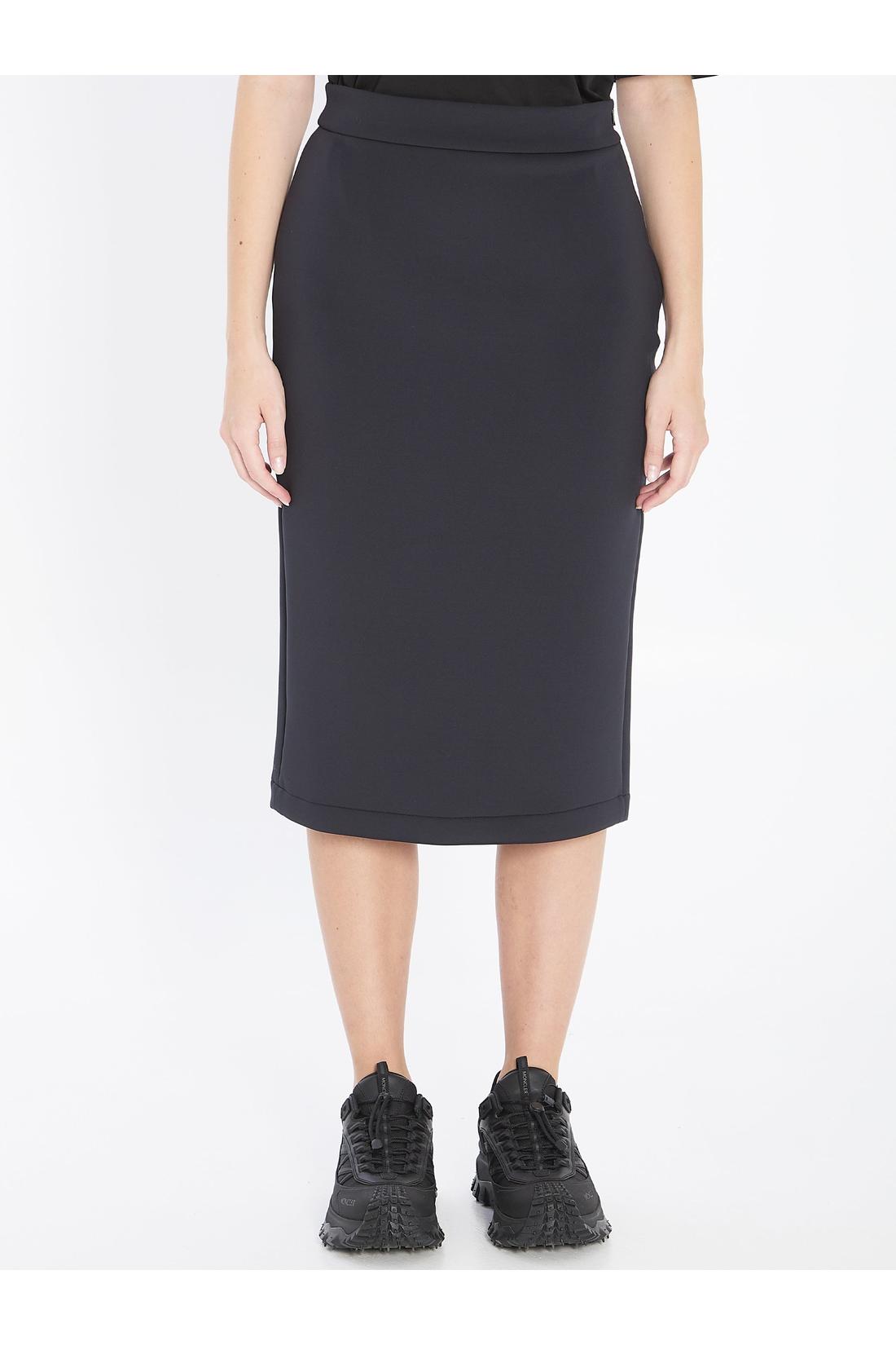 EE72 skirt