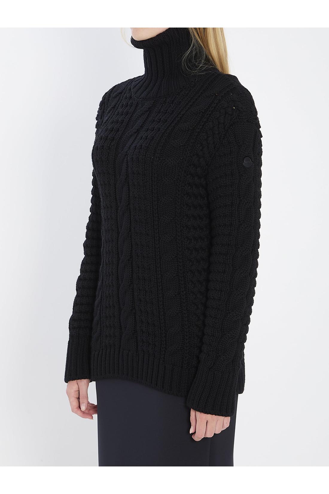 EE72 turtleneck sweater tricot