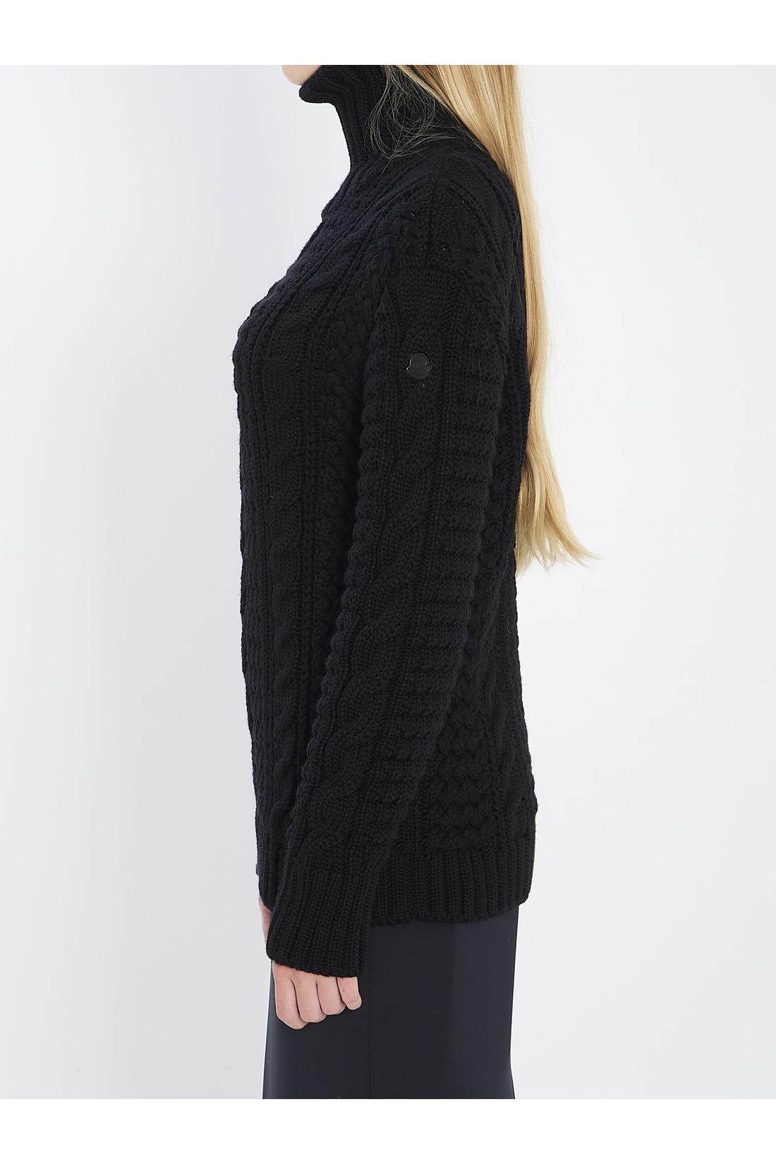 EE72 turtleneck sweater tricot