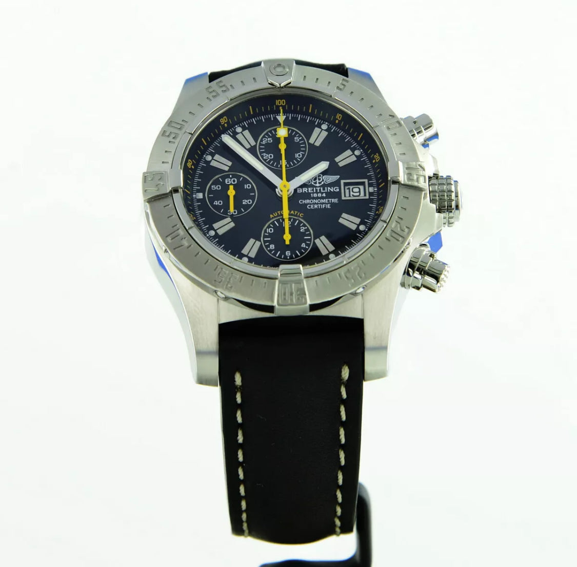 Breitling Avenger Skyland gult takmörkuð útgáfa úr