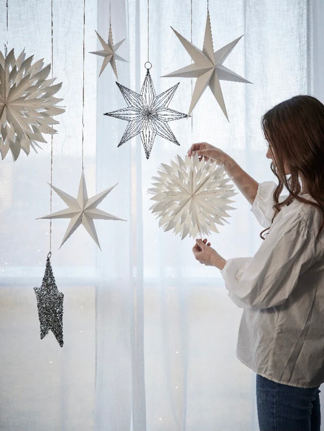 Star paper, in 2 sizes and 3 colors