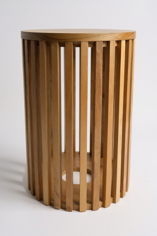 Teakholz-Beistelltisch - Holzhocker Couchtisch - Handgefertigt aus Massivholz – Holzleisten Rund - 50x30x30 cm