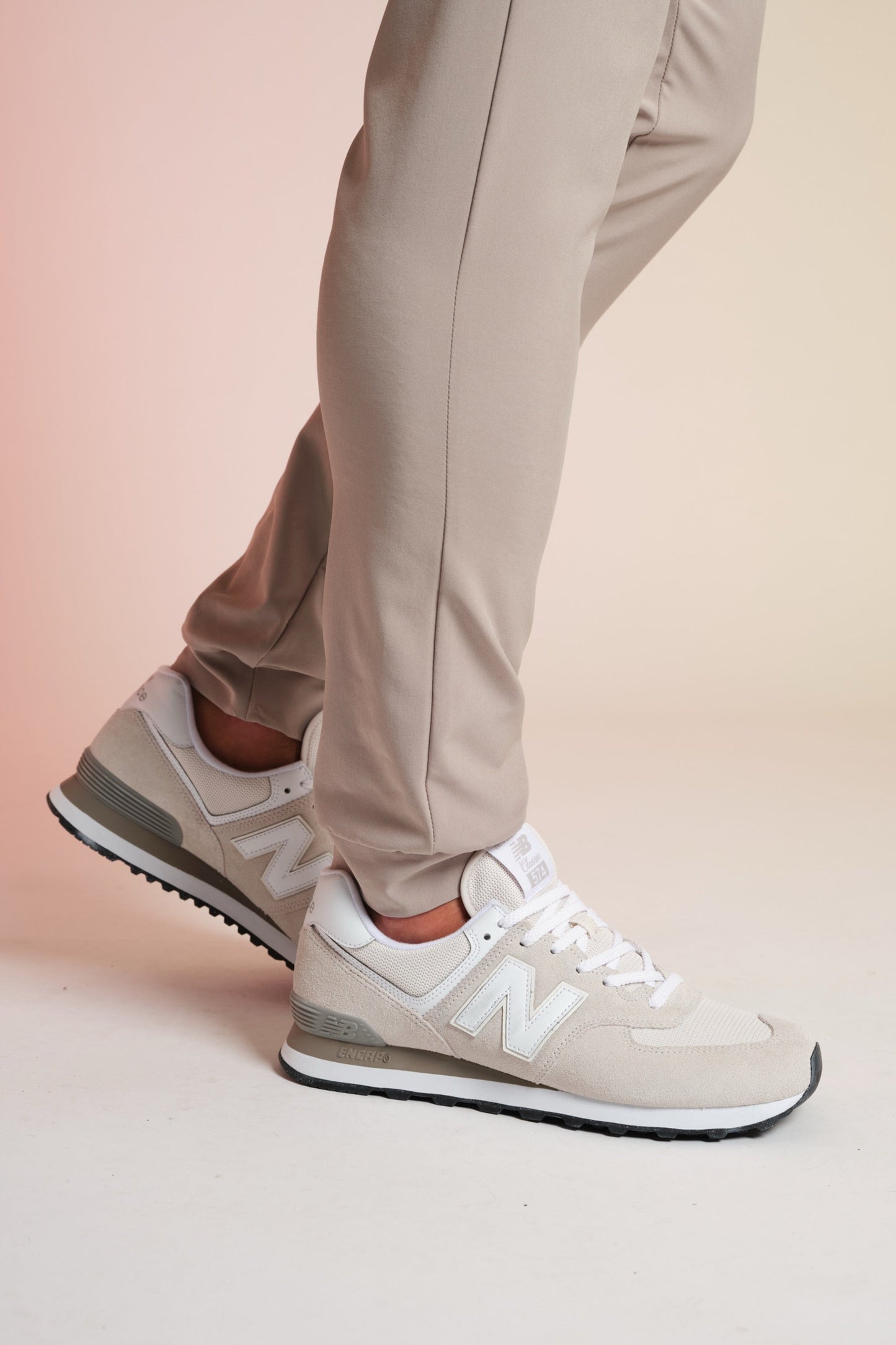 Virkar skrúbbbuxur „Louis“ – beige