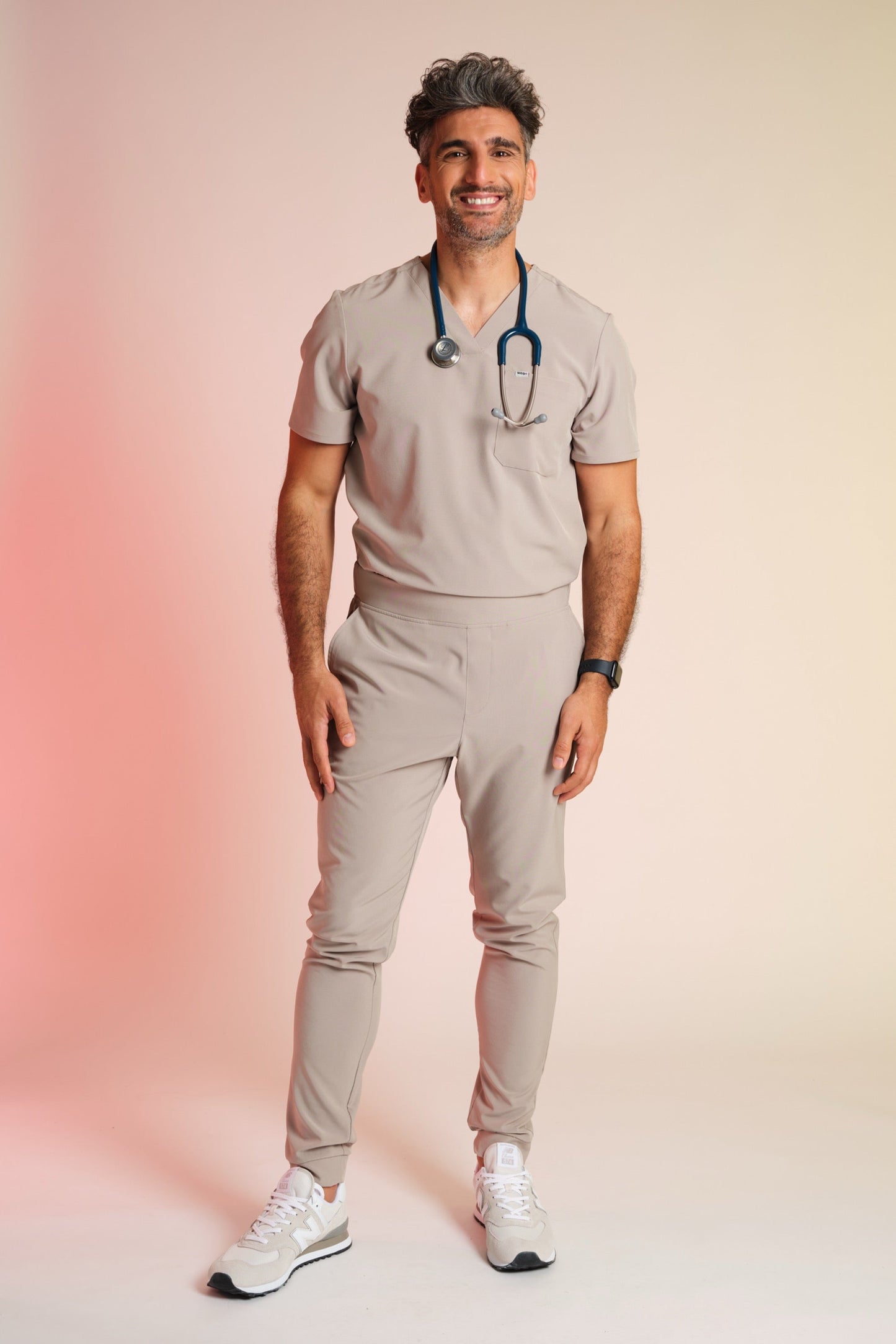 Virkar skrúbbbuxur „Louis“ – beige