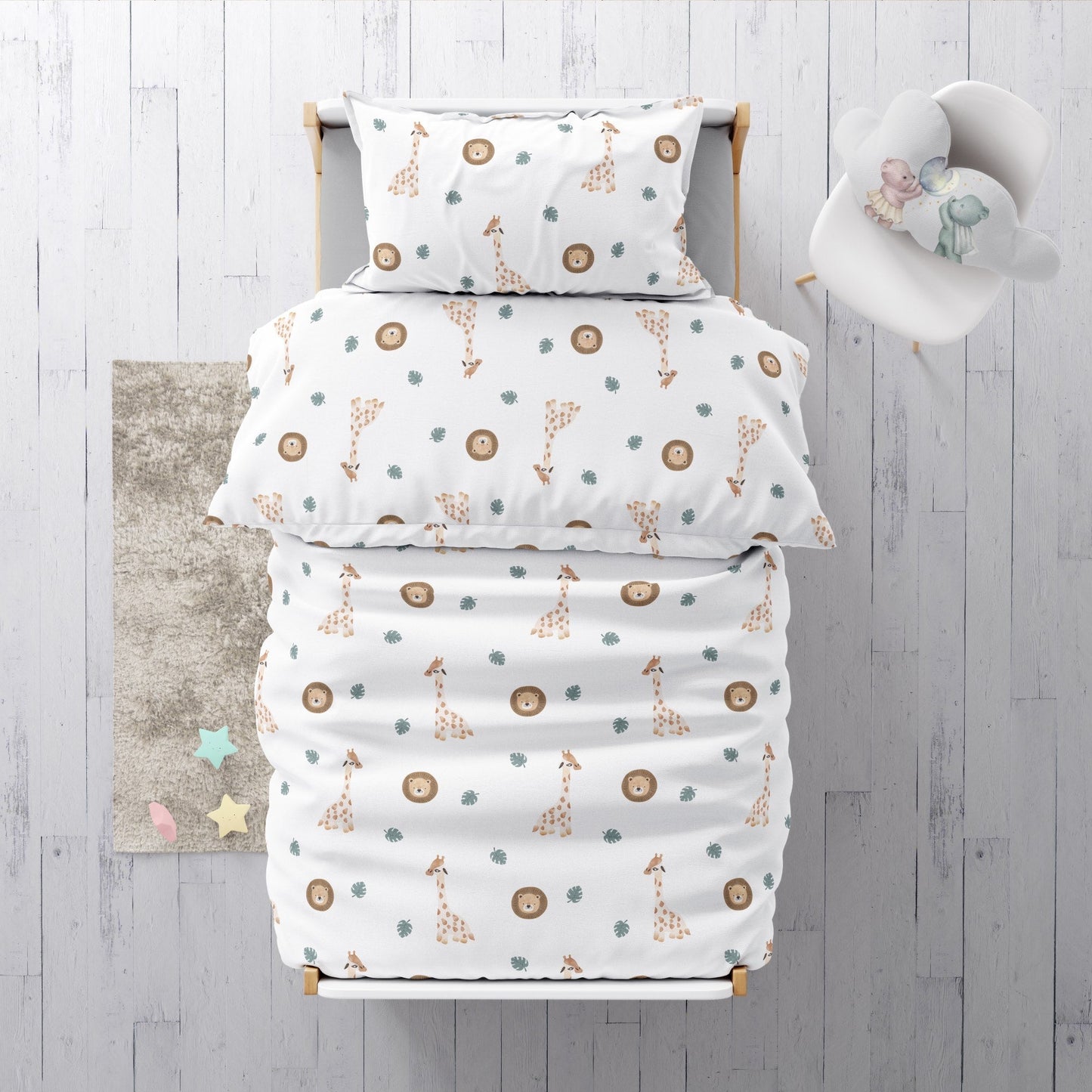 "Giraffe and Lion" Premium Children's Bedding