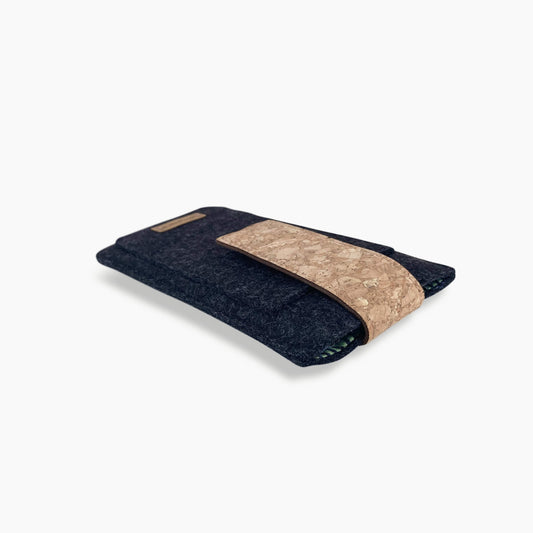 Handytasche für iPhone 16 Plus | mit Magnetverschluss und extra Fach | anthrazit - Stripes | Modell HAKA