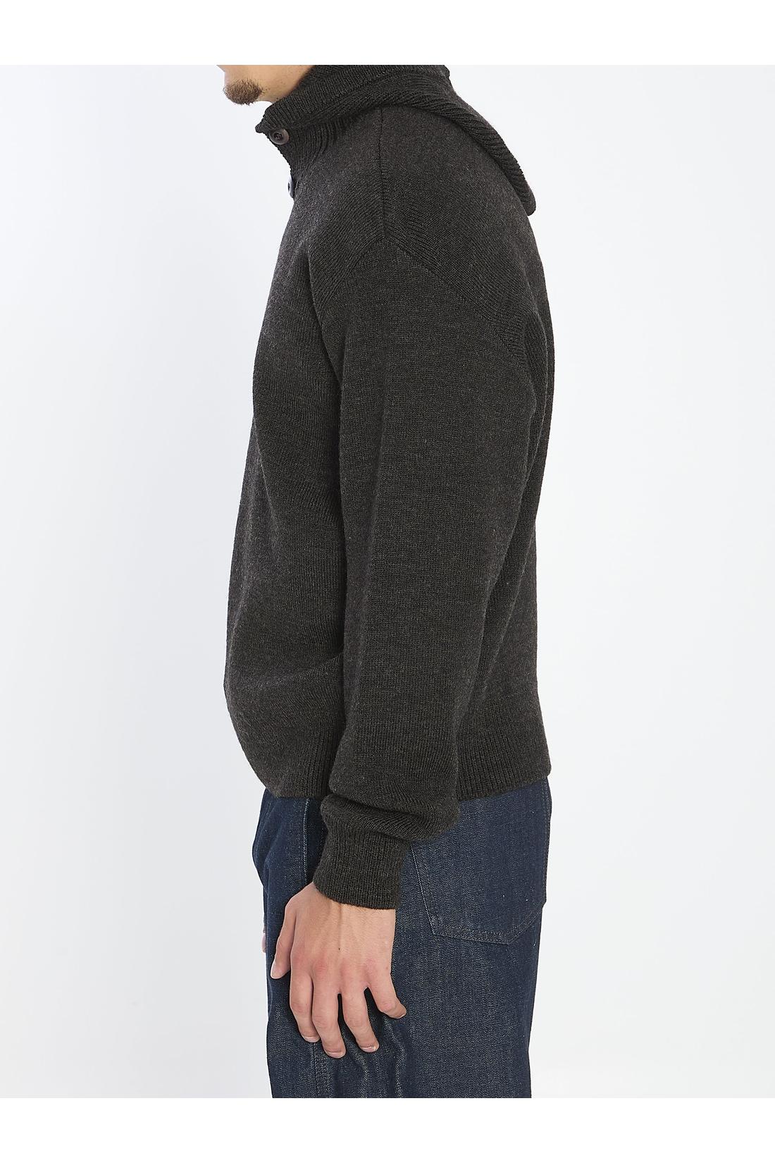 Hooded sweater