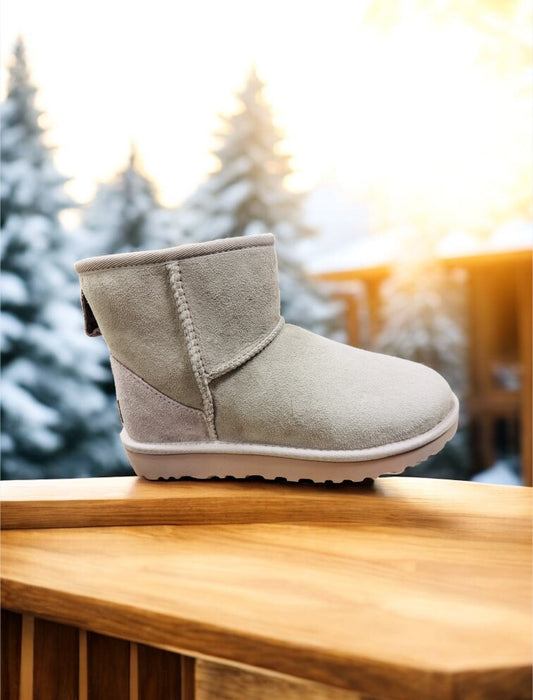 UGG Classic Mini ll Damage n Winter Schneestiefel