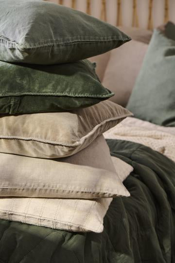 Decorative cushion linen grey