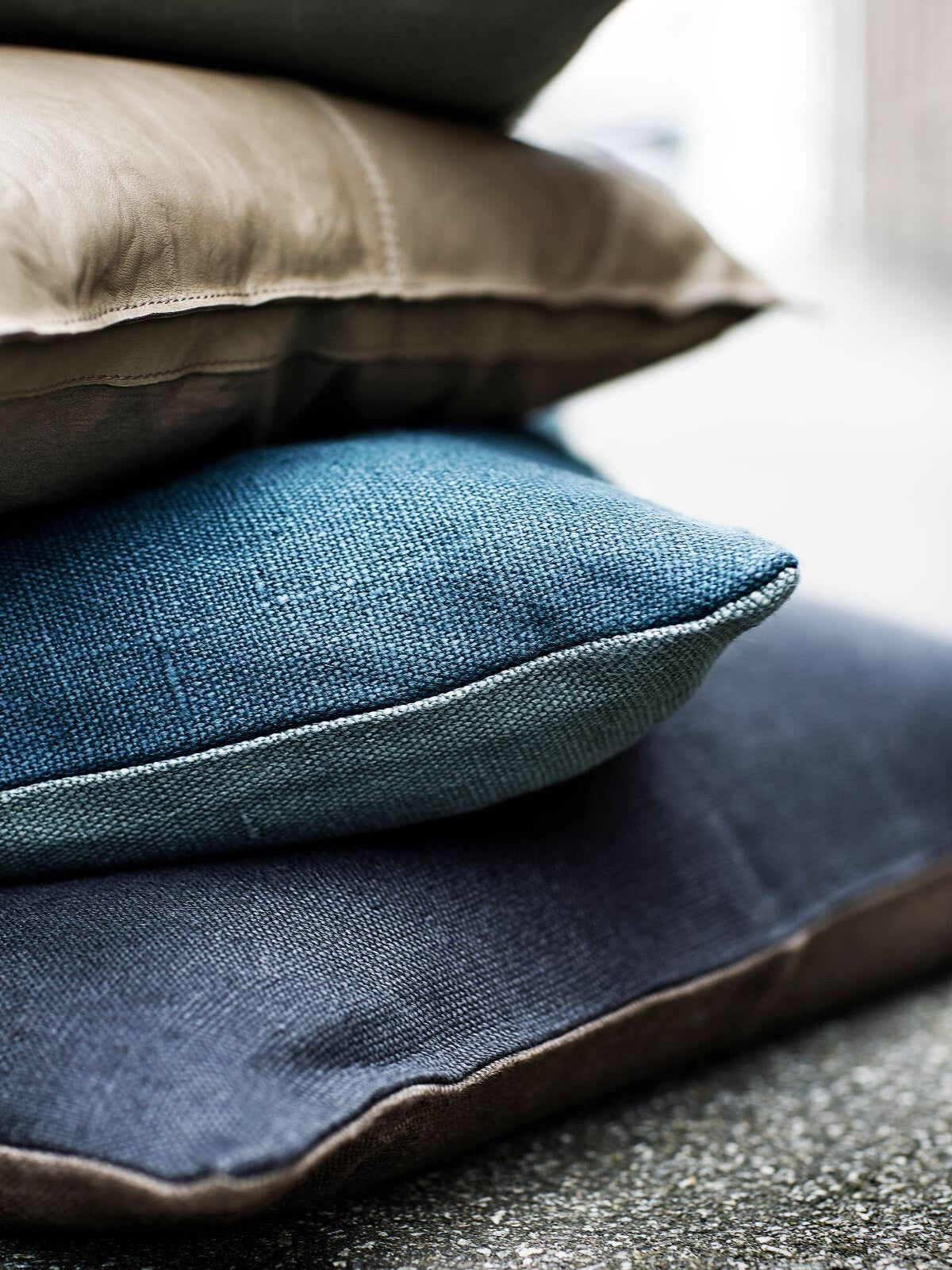 Lederkissen Paradis 50x50, in 2 Farben