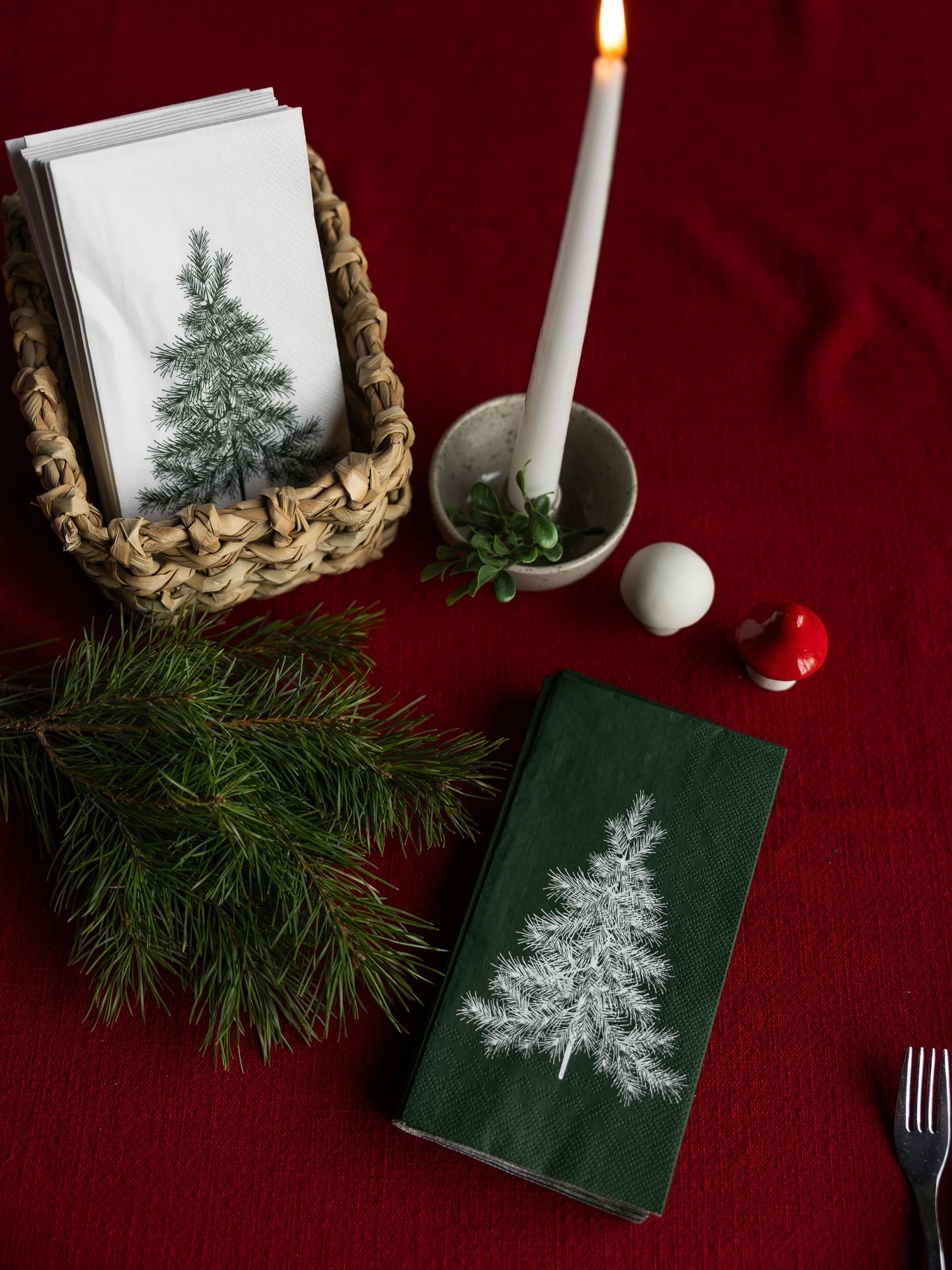 Julgran paper napkins, 16-pack, in 2 colours