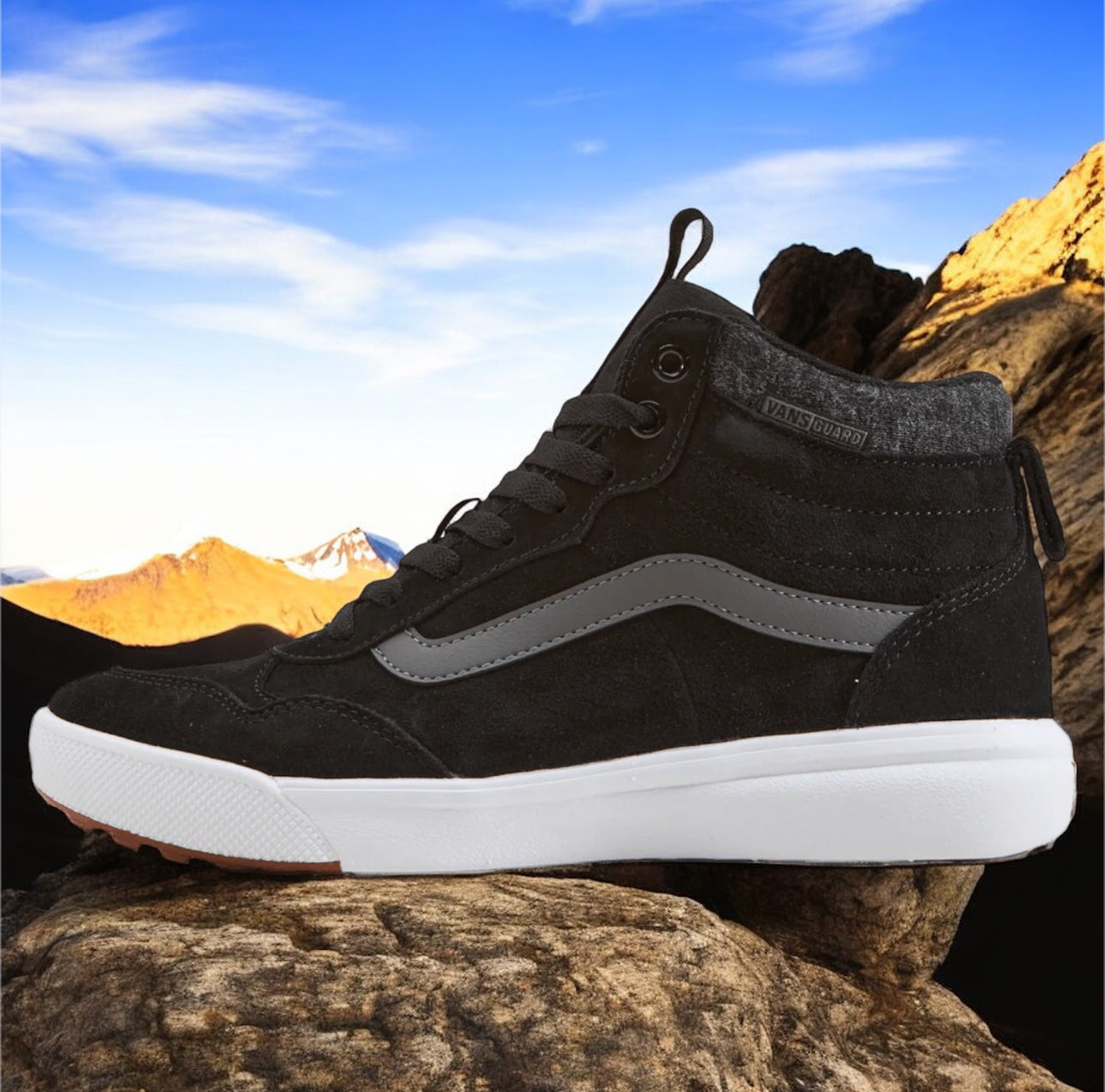 Vans Range EXP Hi Women's Sports Shoes