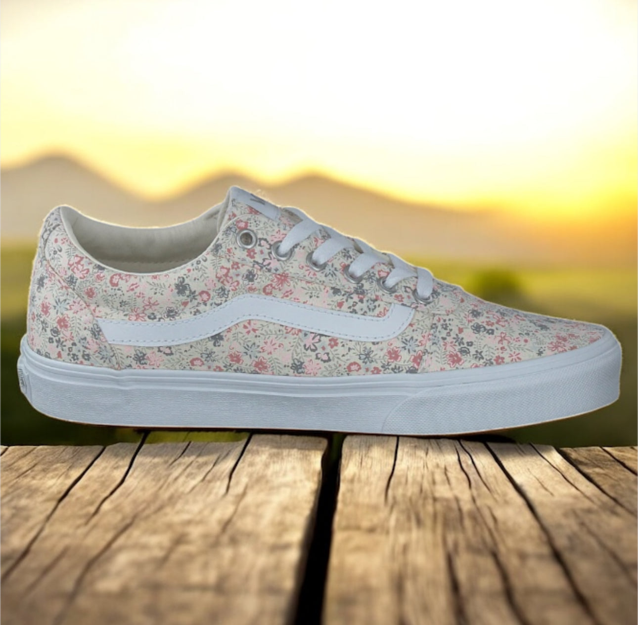 Vans Dohney Ditsy Floral women's trainers