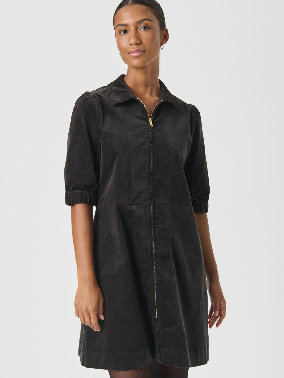 Cordkleid Eyvora PW rosin green