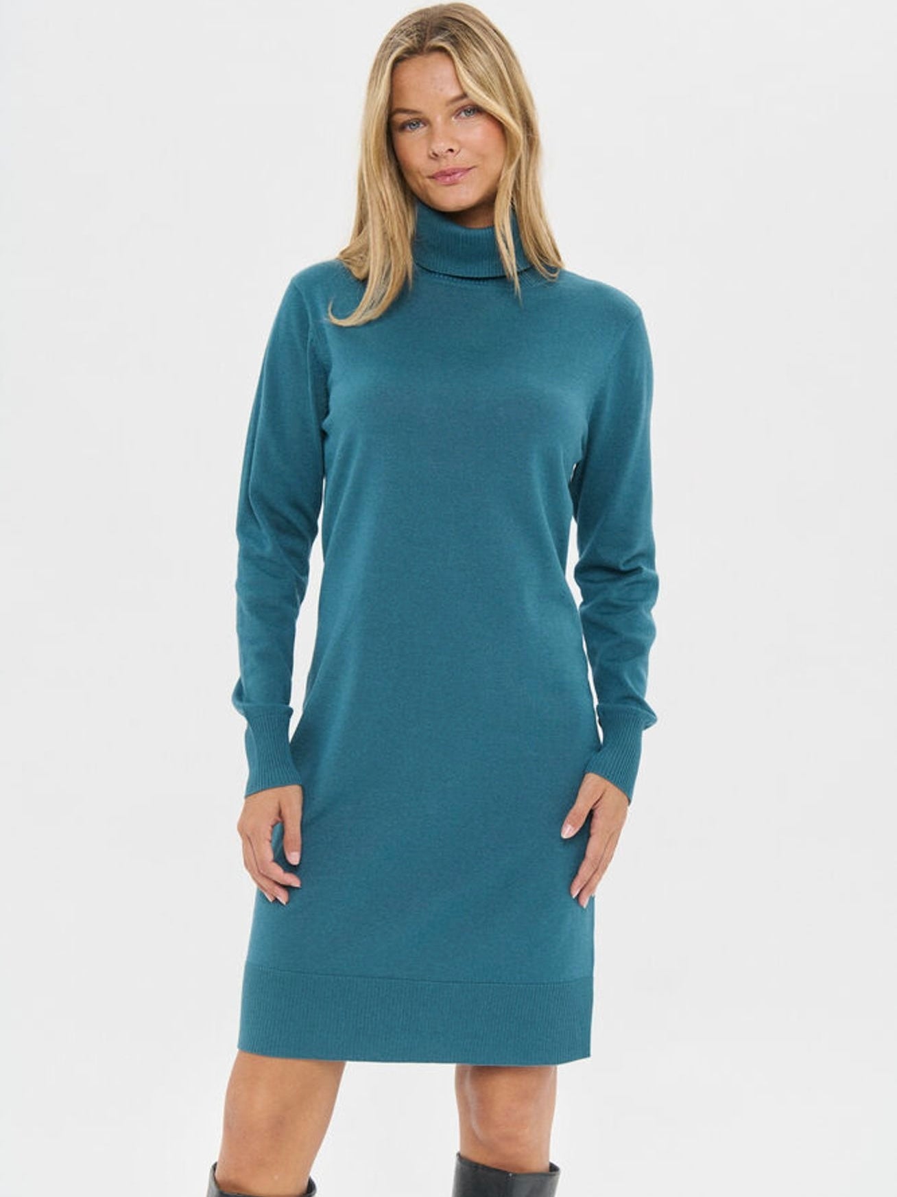 Strickkleid Mila SZ mit Rollkragen, in mehreren Farben