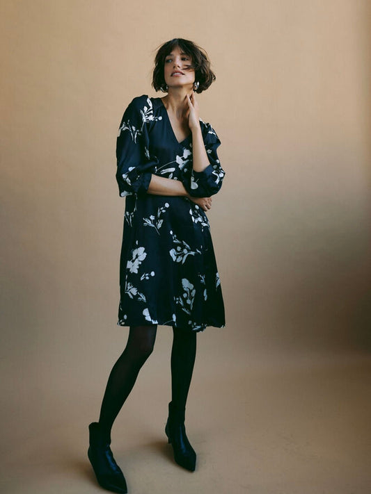 Venezia kjóll PW svartur skuggagrein