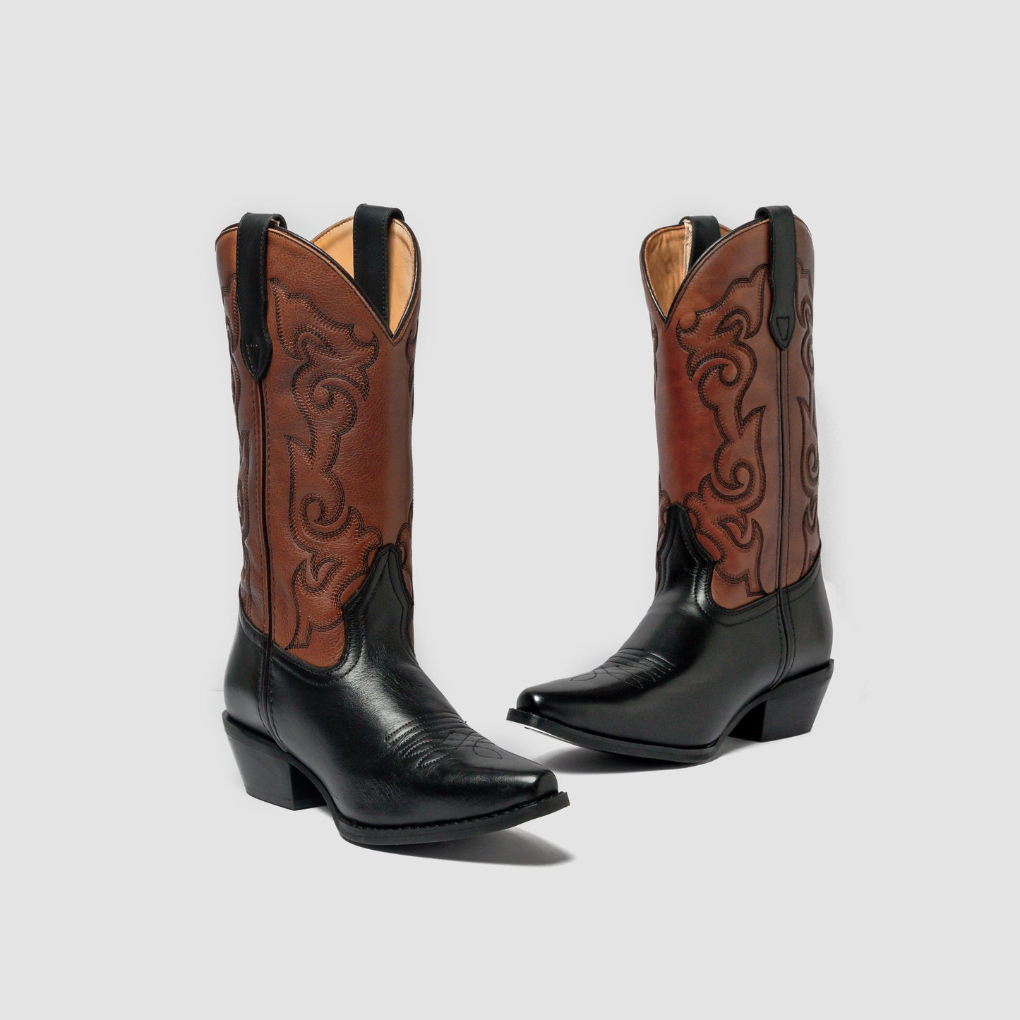 Dosti í svörtu og brúnu