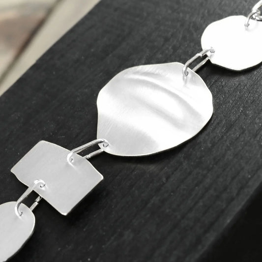 Alaya adjustable organic bracelet, in 2 colors