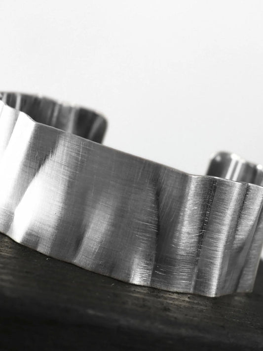 Armspange Alaya Statement Wave Cuff, in 2 Farben