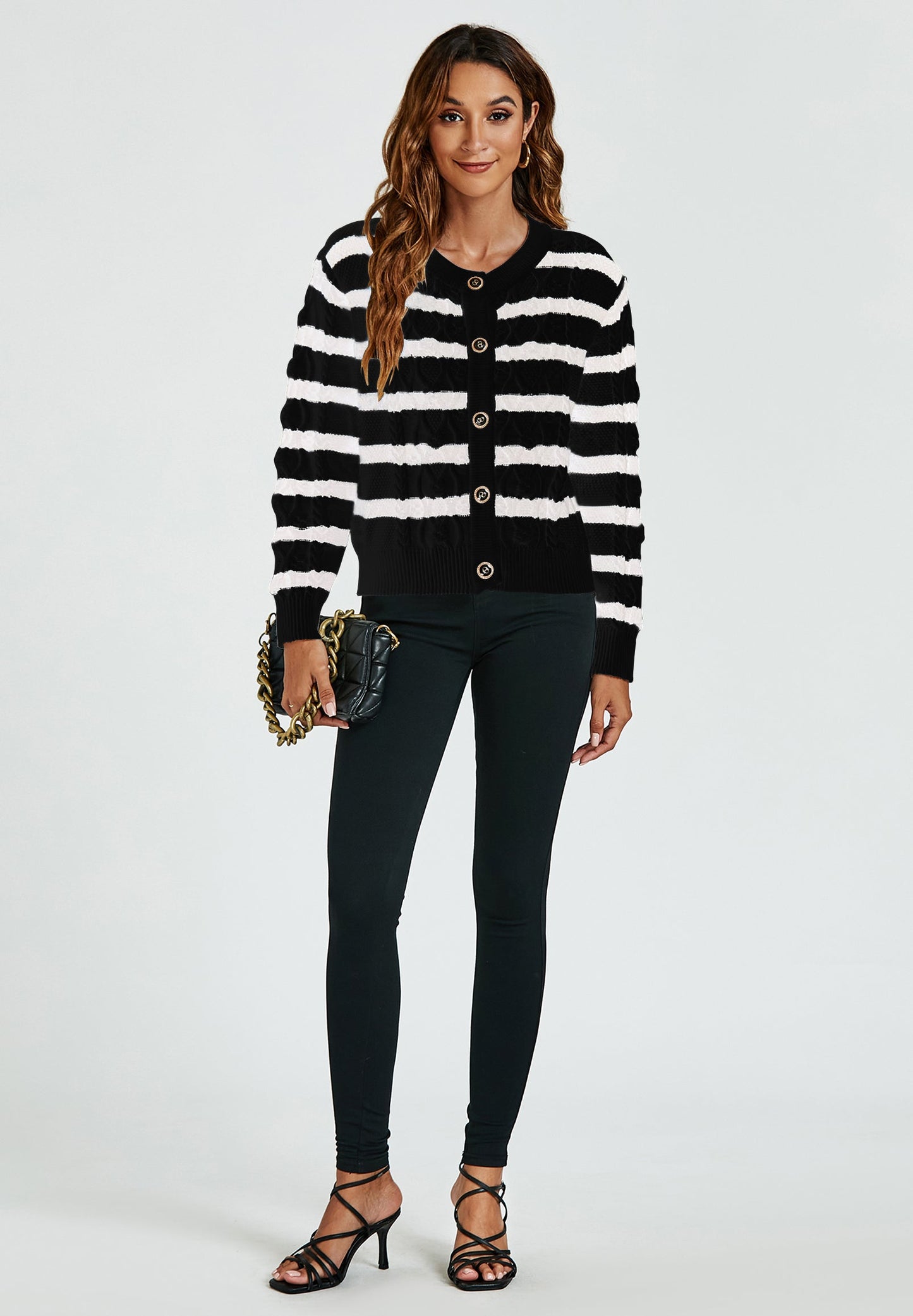 Schwarze-weiße Strickjacke mit Streifenmuster