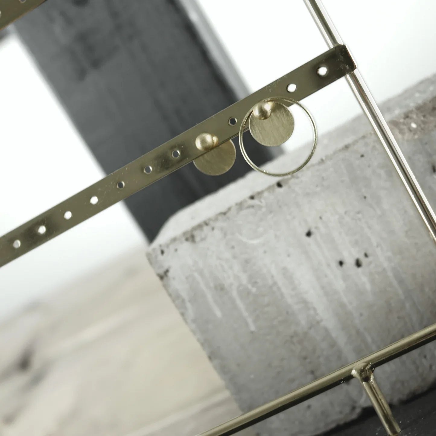 Ohrstecker Tabitha interstellar, in 2 Farben