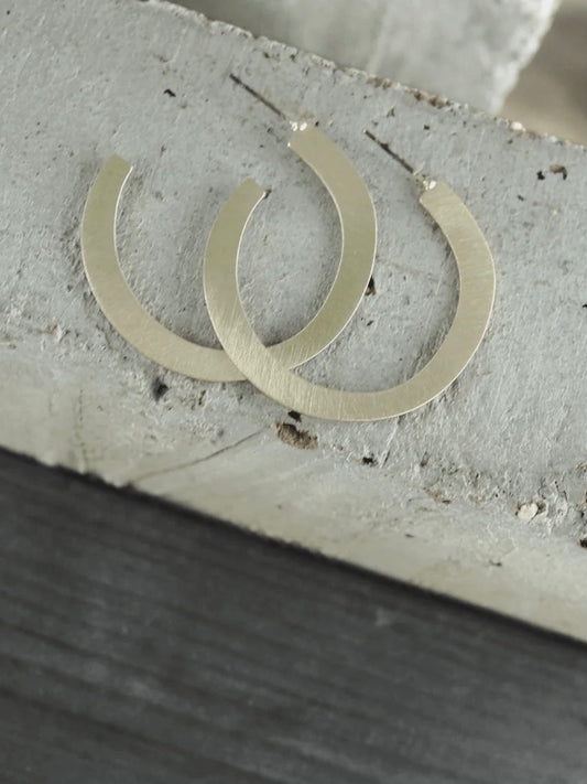 Ohrstecker Alaya Organic Hoop, in 2 Farben