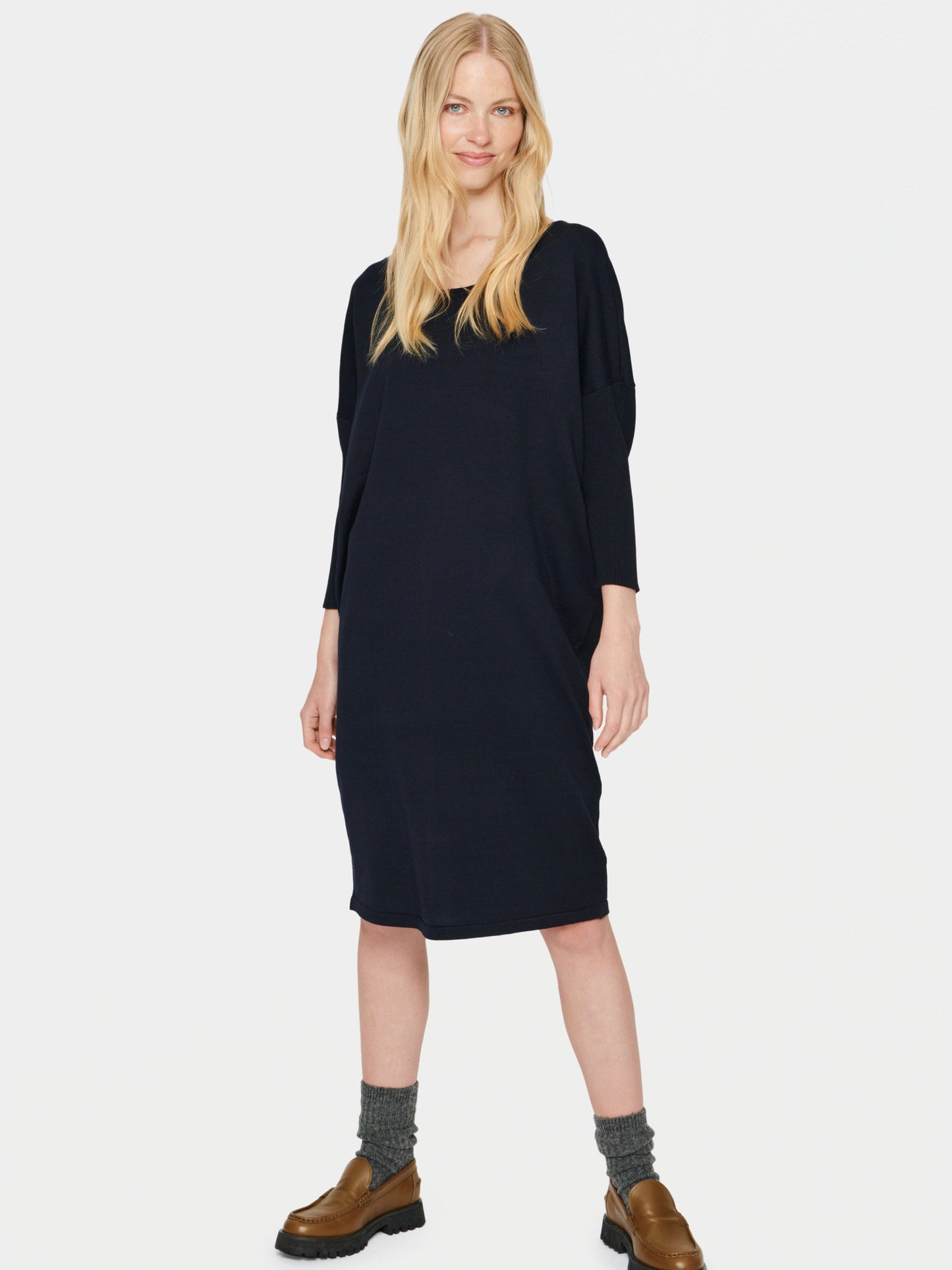 Strickkleid Mila mit Rundhalskragen, in mehreren Farben