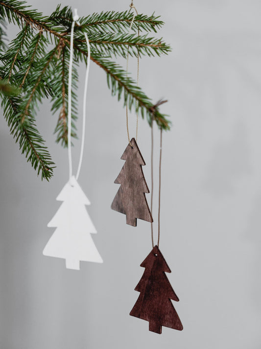 Wooden tree pendant Mulseryd, in 2 colors