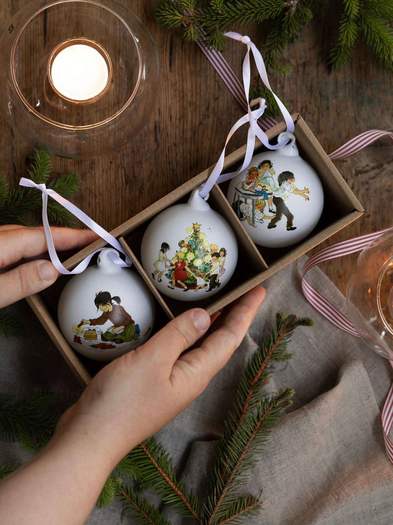 Christmas baubles, set of 3, Barnen i Bullerbyn, in 2 designs