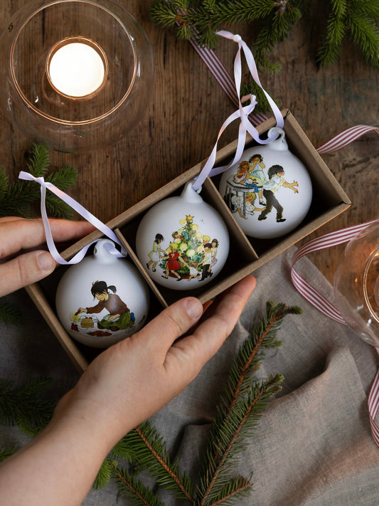Christmas baubles, set of 3, Barnen i Bullerbyn, in 2 designs