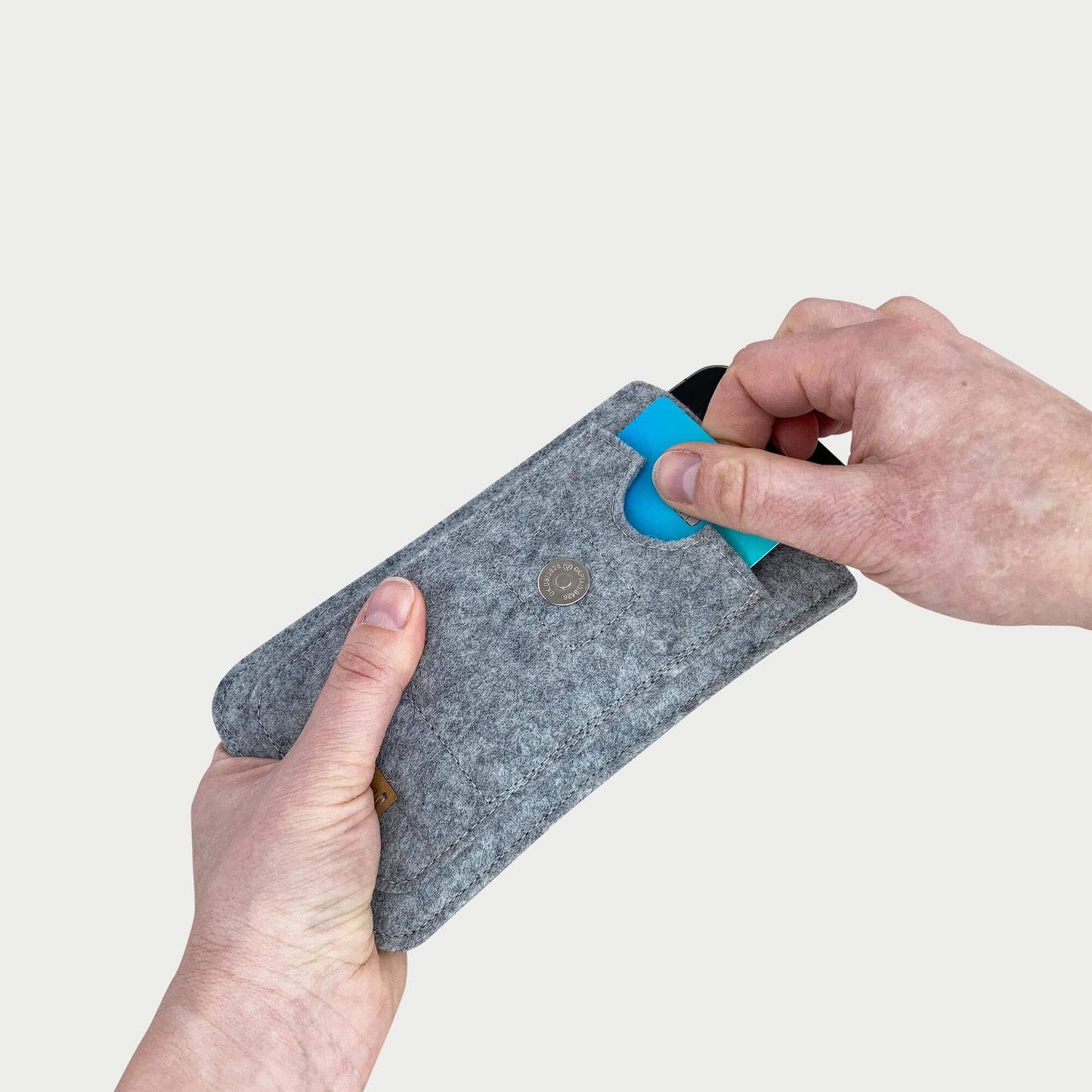 Handytasche für Xiaomi Redmi Note 13 Pro | mit Magnetverschluss und extra Fach | hellgrau - Colorful | Modell HAKA