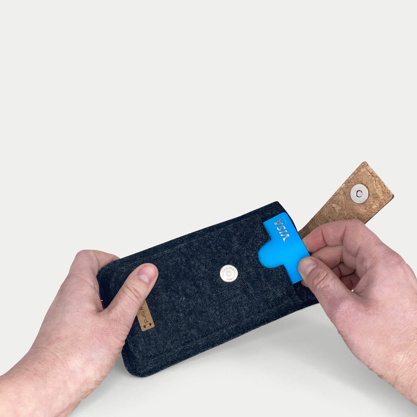 Handytasche nach Maß | mit Magnetverschluss und extra Fach | anthrazit - Shapes | Modell HAKA