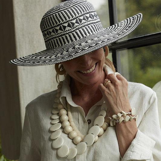 Sun hat Lina black/white