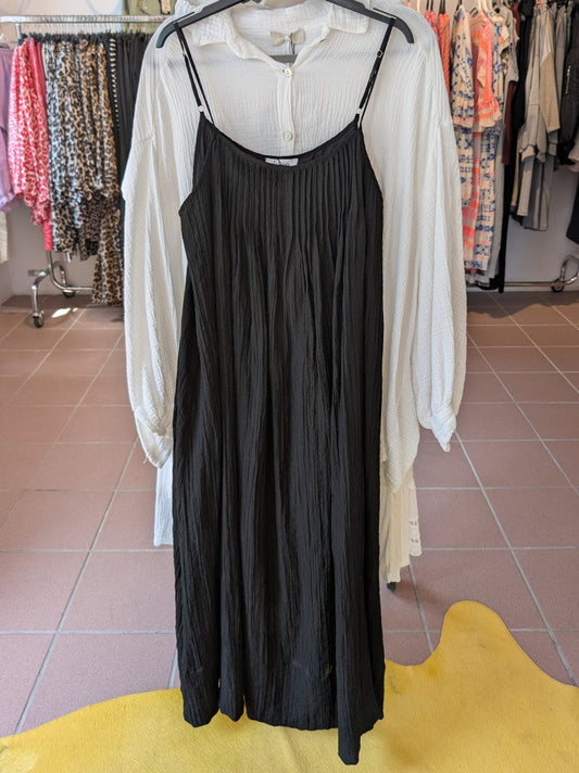 Kleid Maxi Tencel Lyocell und Viskose Rayon mit Trägern Schwarz, One Size - von WIYA 2508 K0198