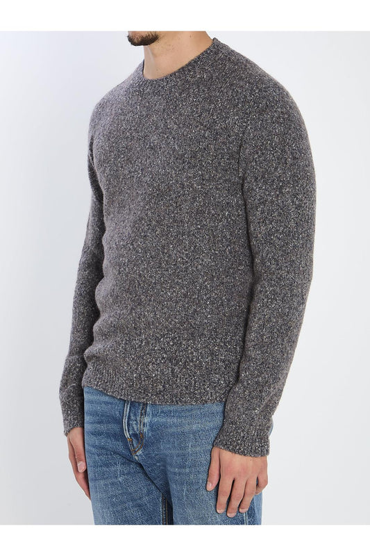 Knitted craw neck pullover