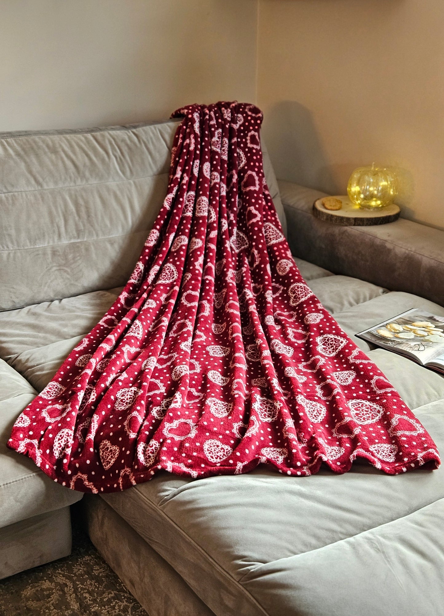 Kuscheldecke Decke Tagesdecke Herz 150x200 cm Creme Grau Beige Rot Wohndecke