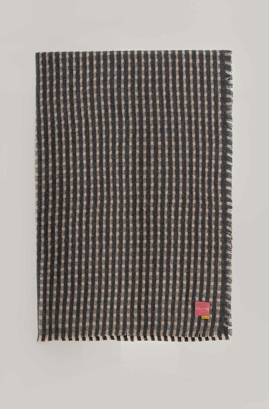 KUNA - Y05 Blanket – Premium made of baby alpaca &amp; silk