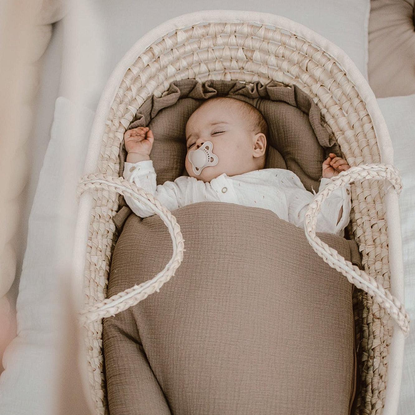 Moseskorb Weidengeflecht inkl. Matratze - bequemes Schlafumfeld für dein Baby