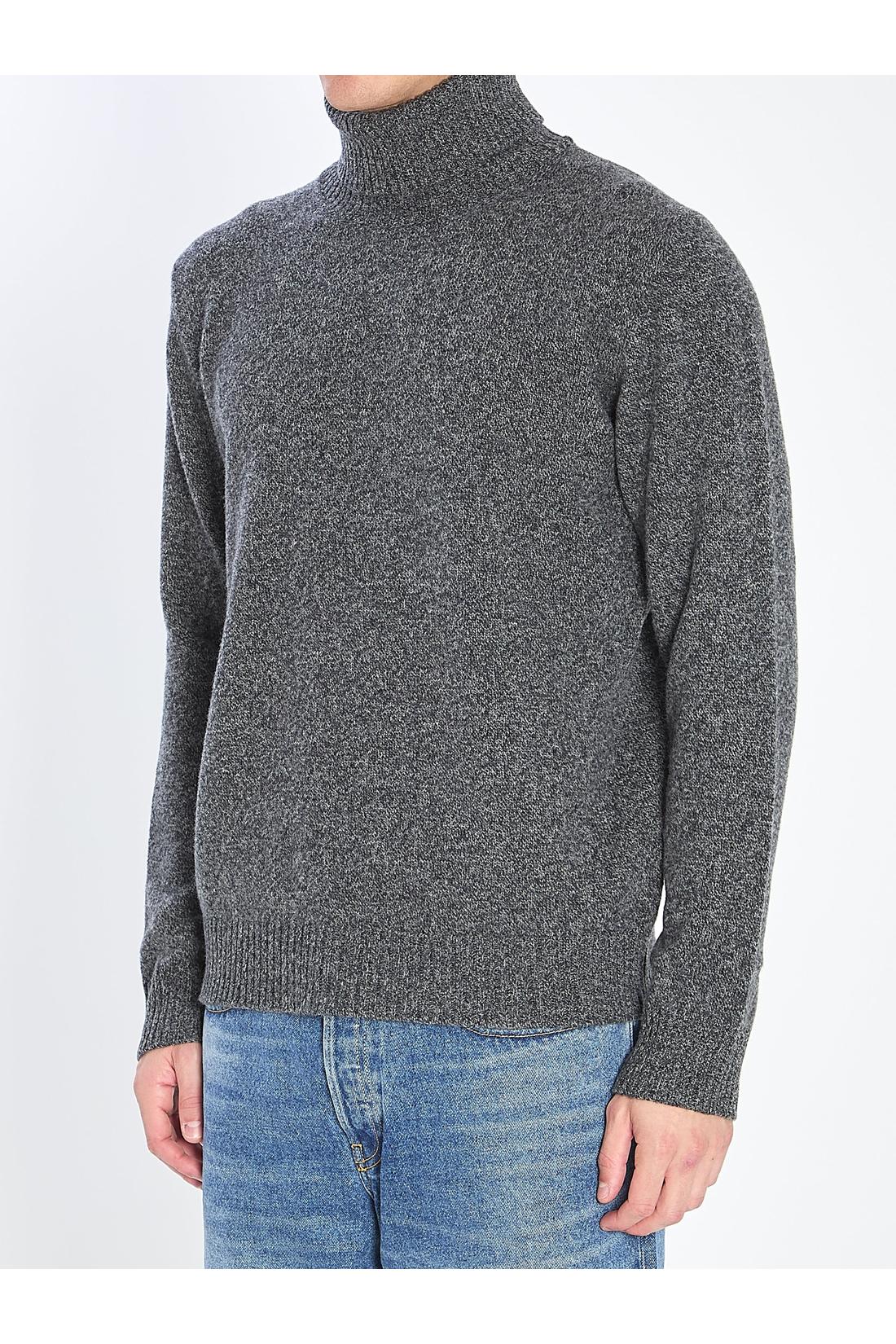 Mouline turtleneck sweater