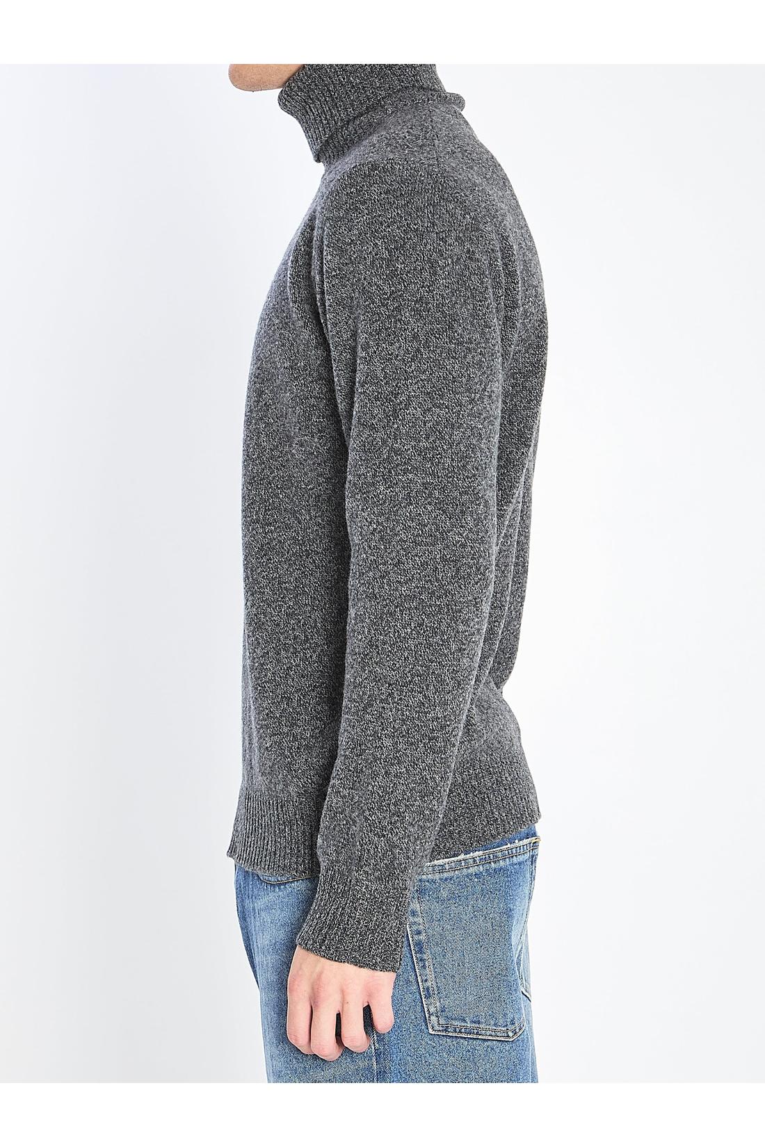 Mouline turtleneck sweater
