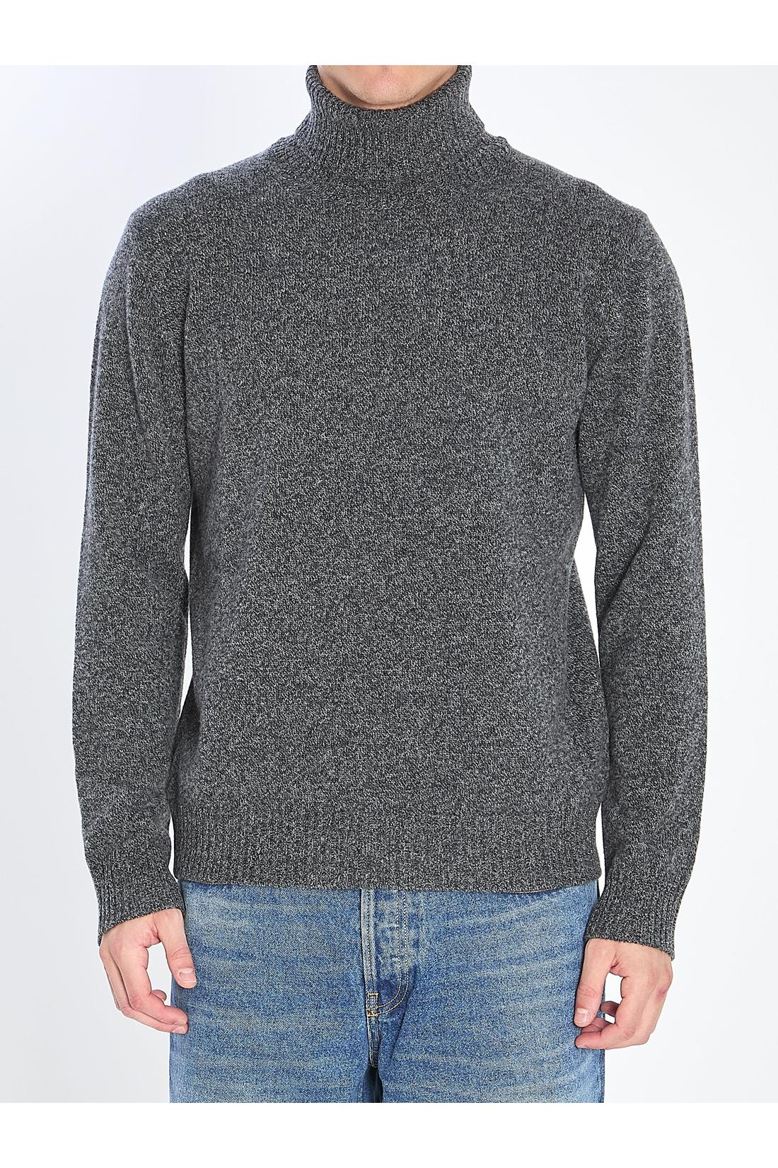 Mouline turtleneck sweater