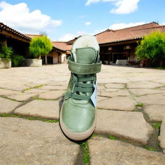 Bundgaard Moot lll Tex barnaskór í hermannalit. Framleiðandanúmer: BG303159608 (síðustu stykkin)