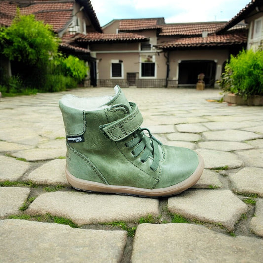 Bundgaard Moot lll Tex barnaskór í hermannalit. Framleiðandanúmer: BG303159608 (síðustu stykkin)