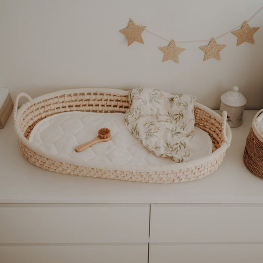 Wickelkorb aus Maisgeflecht mit Einlagematte - platzsparende & stilvolle Alternative zum Wickeltisch