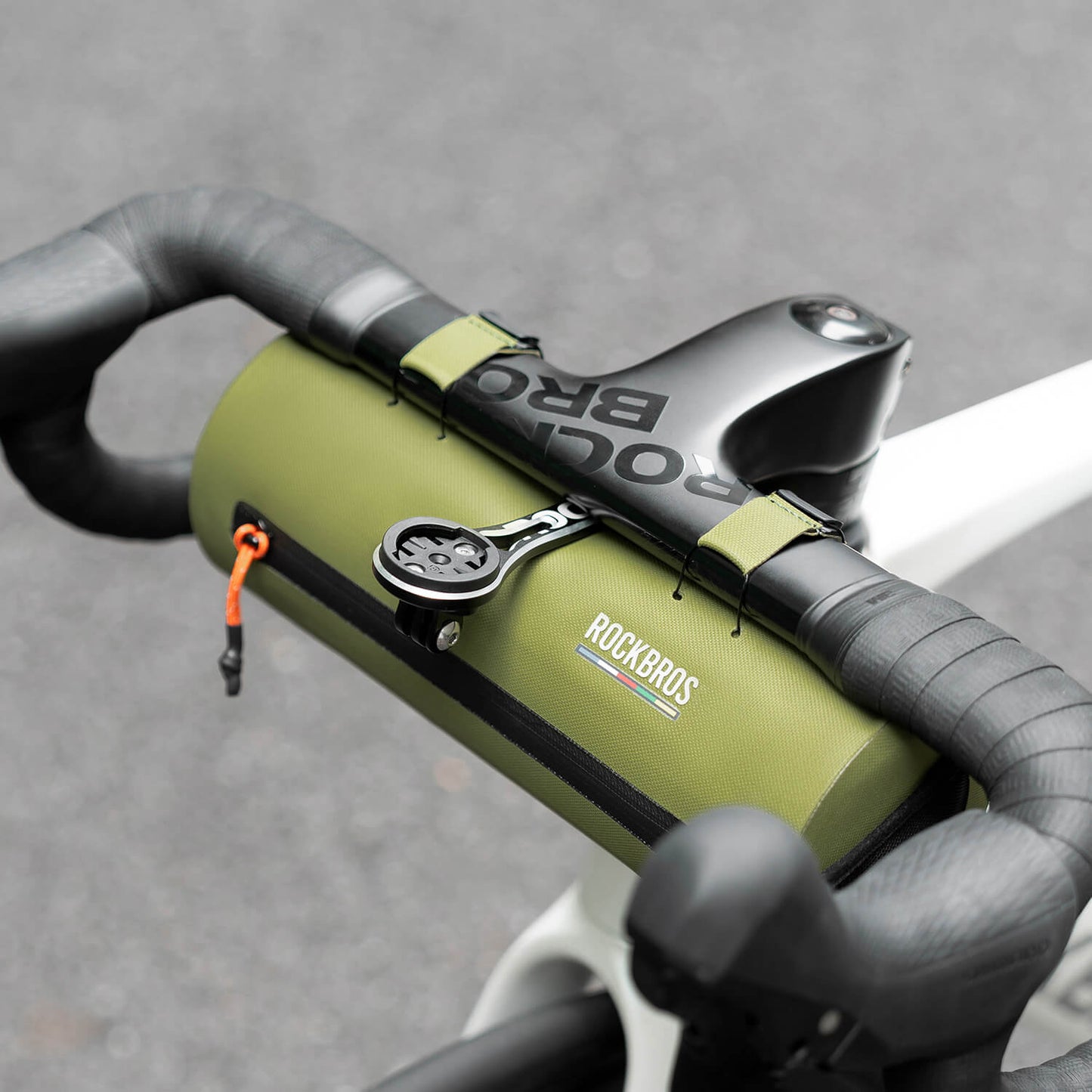 ROAD TO SKY 100% vatnsheld stýristaska 2L græn