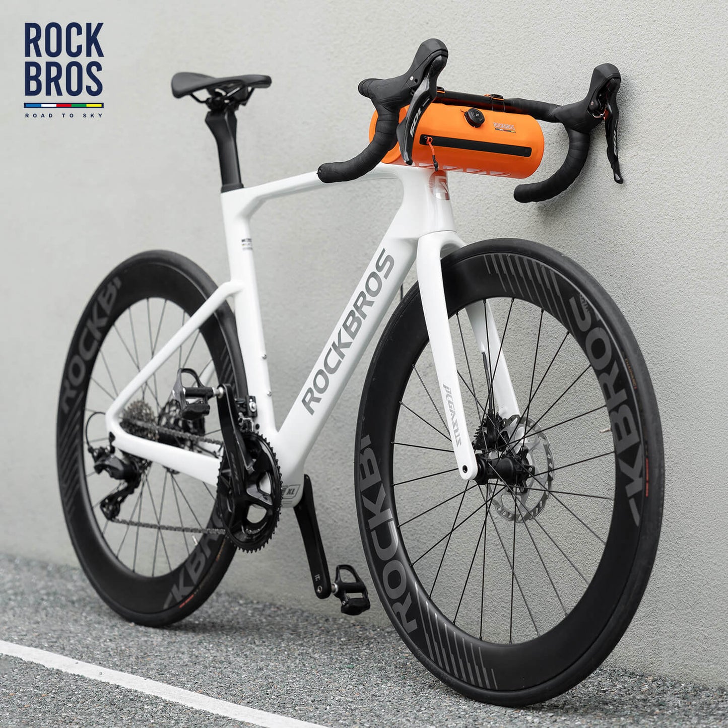 ROAD TO SKY 100% vatnsheld stýristaska 2L