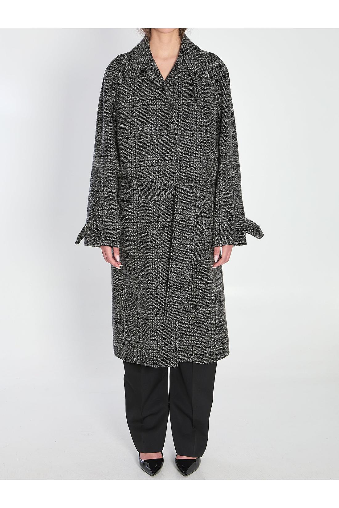 Raglan coat