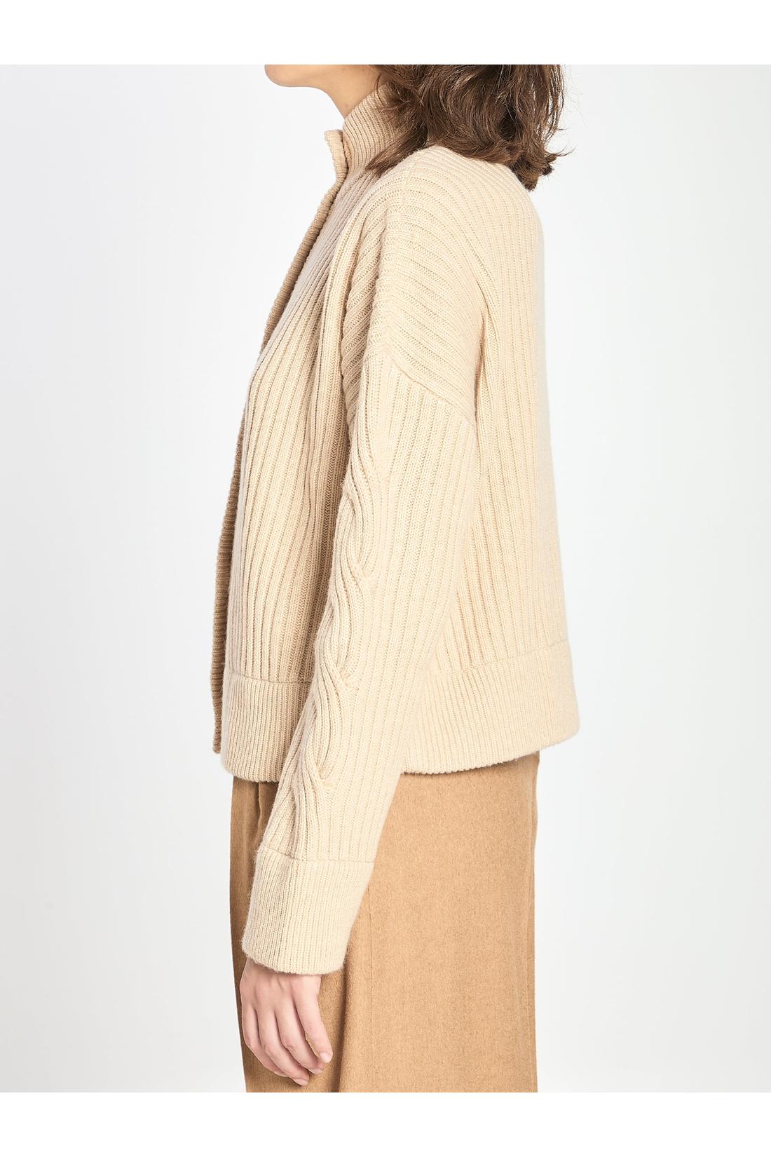 Ribbed cardigan in wool and cashmere