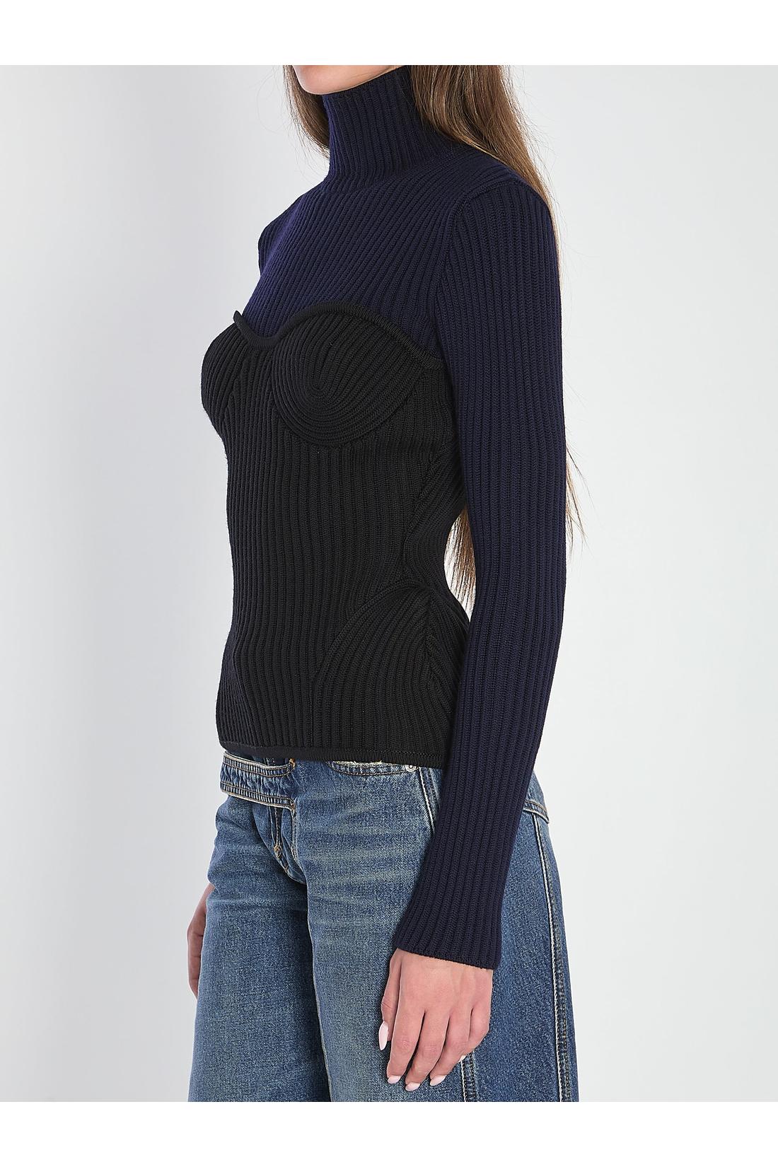 Ribbed knit pullover